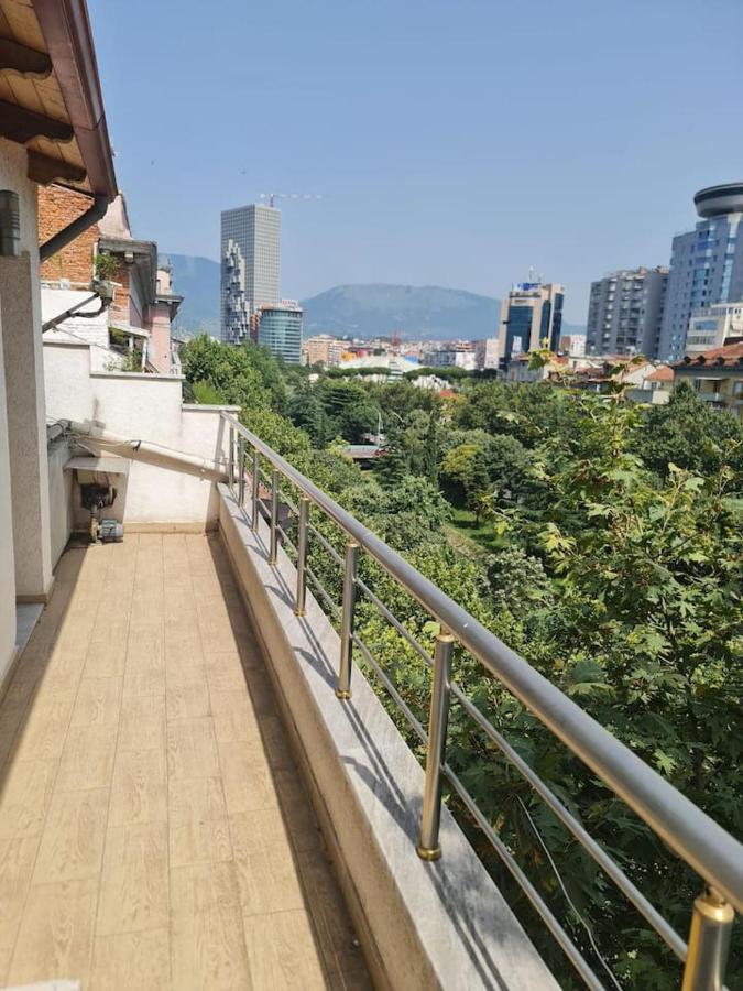 Penthahouse Shallvare Tirana Buitenkant foto